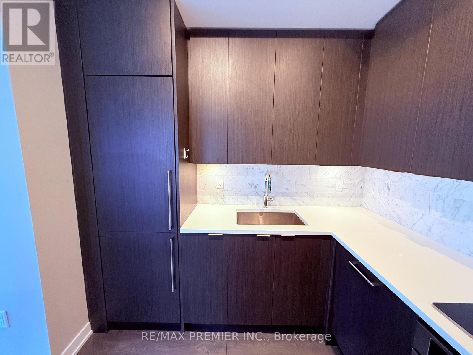 2204 - 38 Iannuzzi Street, Toronto, Ontario  M5V 0S2 - Photo 13 - C12475113