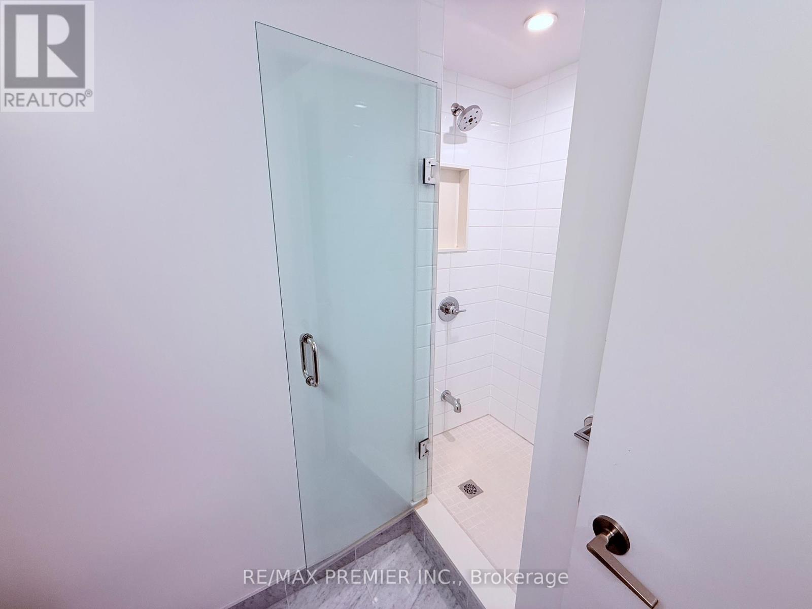 2204 - 38 Iannuzzi Street, Toronto, Ontario  M5V 0S2 - Photo 25 - C12475113