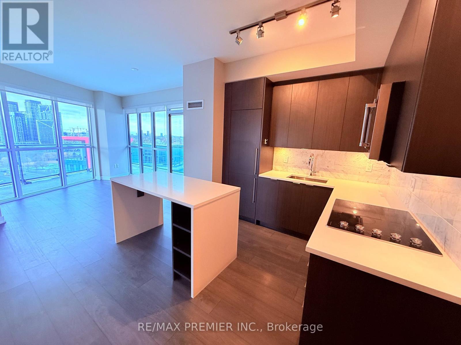 2204 - 38 Iannuzzi Street, Toronto, Ontario  M5V 0S2 - Photo 9 - C12475113