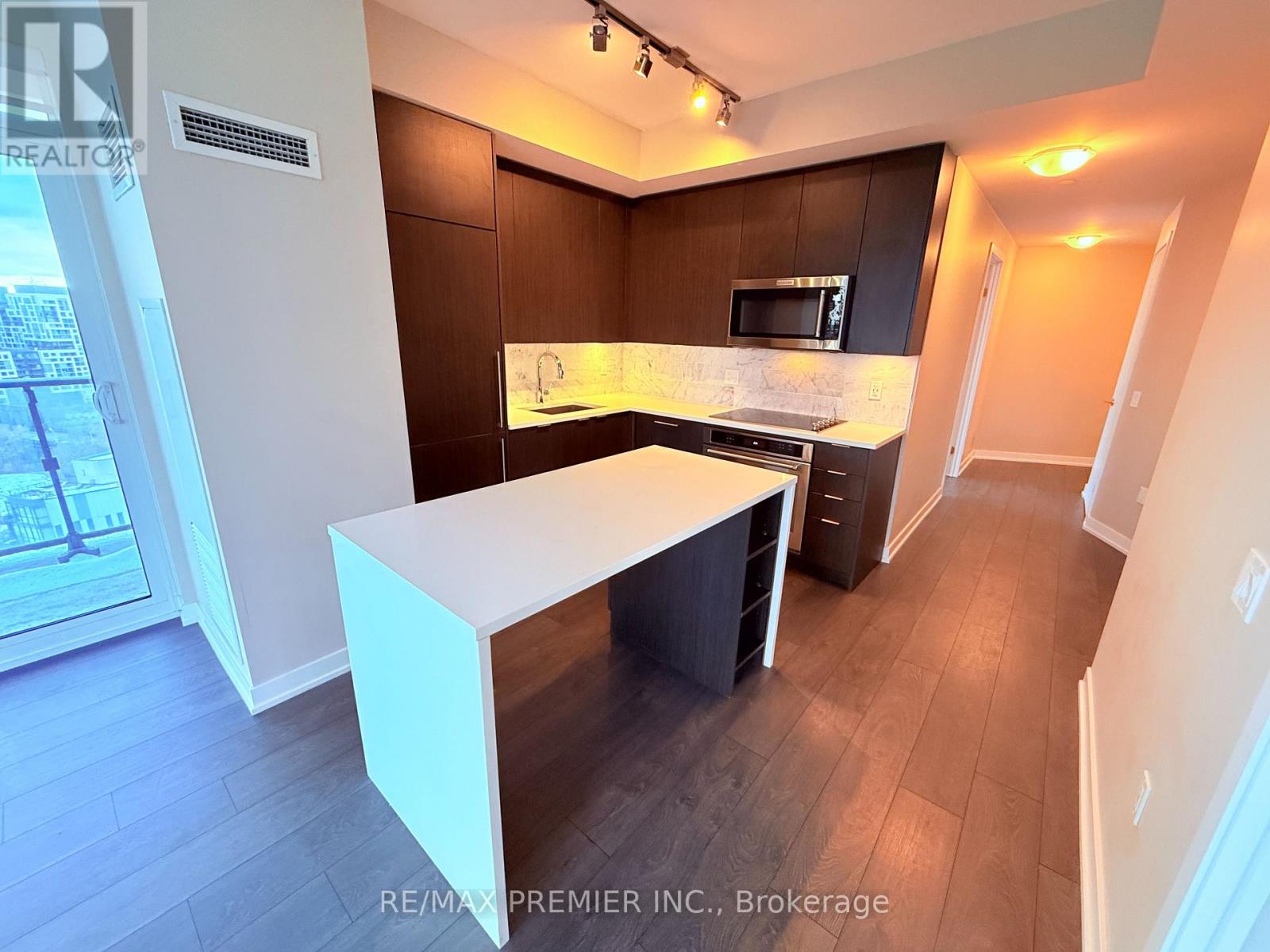 2204 - 38 Iannuzzi Street, Toronto, Ontario  M5V 0S2 - Photo 8 - C12475113