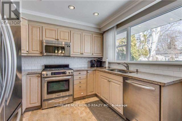 79 Alamosa Drive, Toronto, Ontario  M2J 2N8 - Photo 6 - C12535142