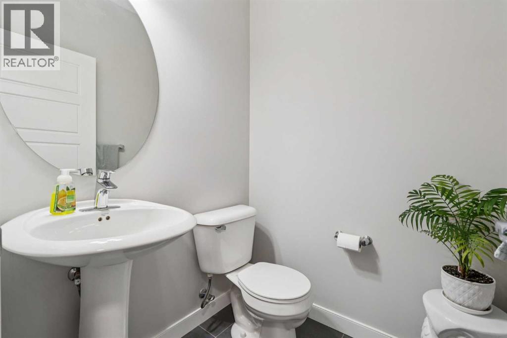 159 Evanswood Circle Nw, Calgary, Alberta  T3P 0K2 - Photo 13 - A2268125