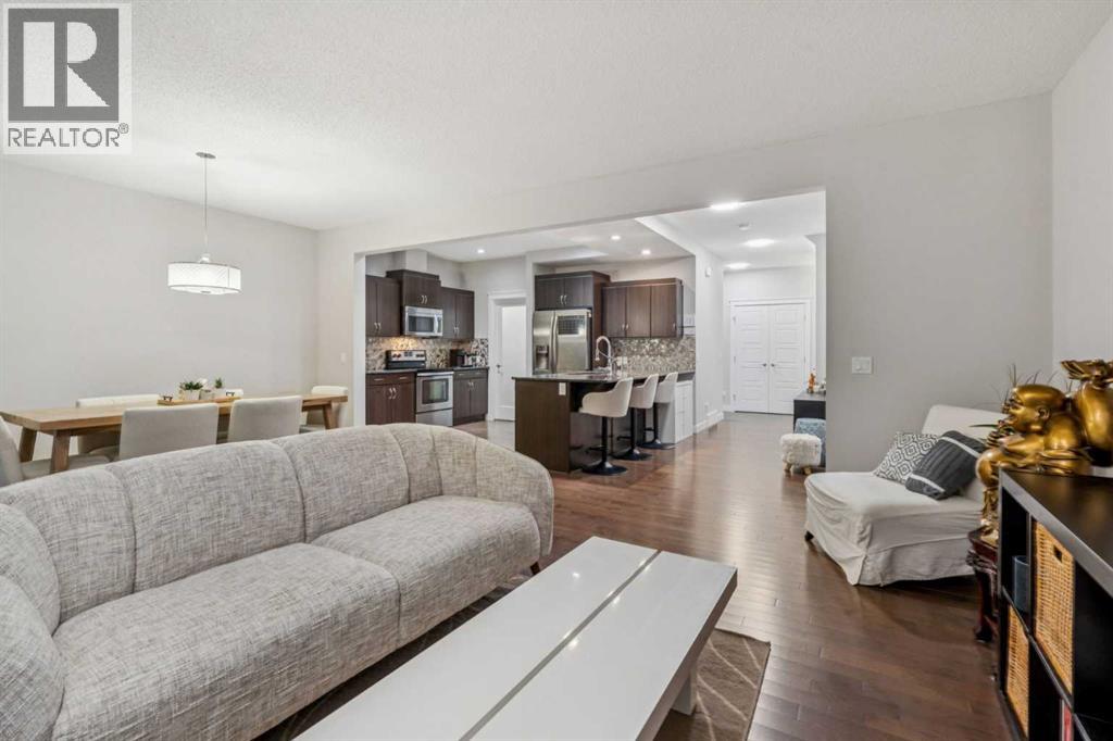 159 Evanswood Circle Nw, Calgary, Alberta  T3P 0K2 - Photo 9 - A2268125