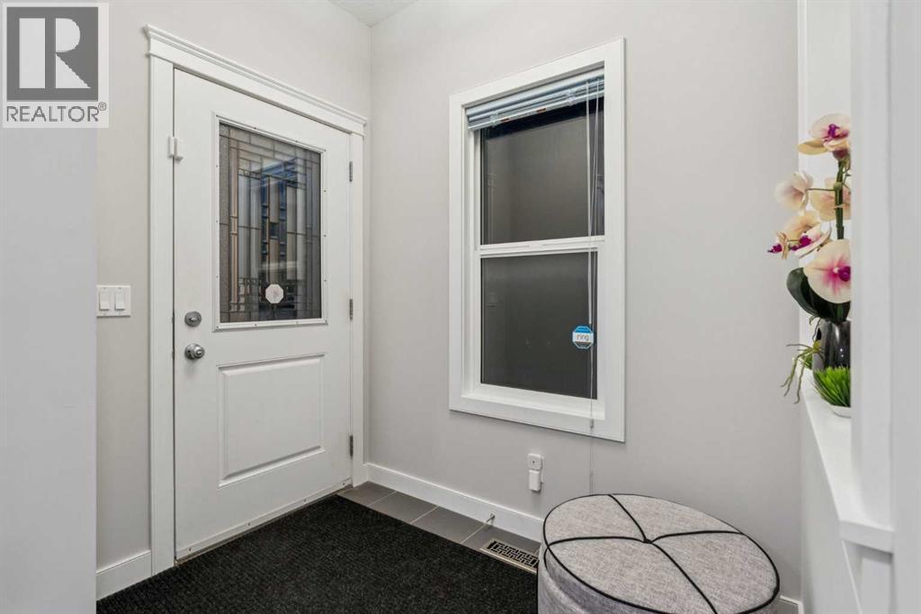 159 Evanswood Circle Nw, Calgary, Alberta  T3P 0K2 - Photo 2 - A2268125
