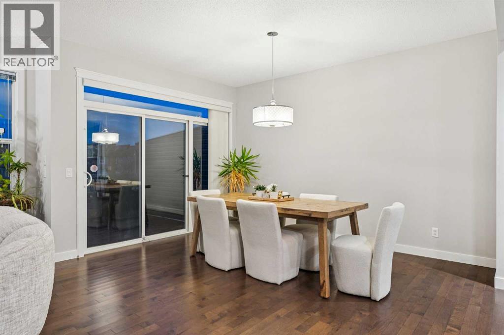 159 Evanswood Circle Nw, Calgary, Alberta  T3P 0K2 - Photo 5 - A2268125