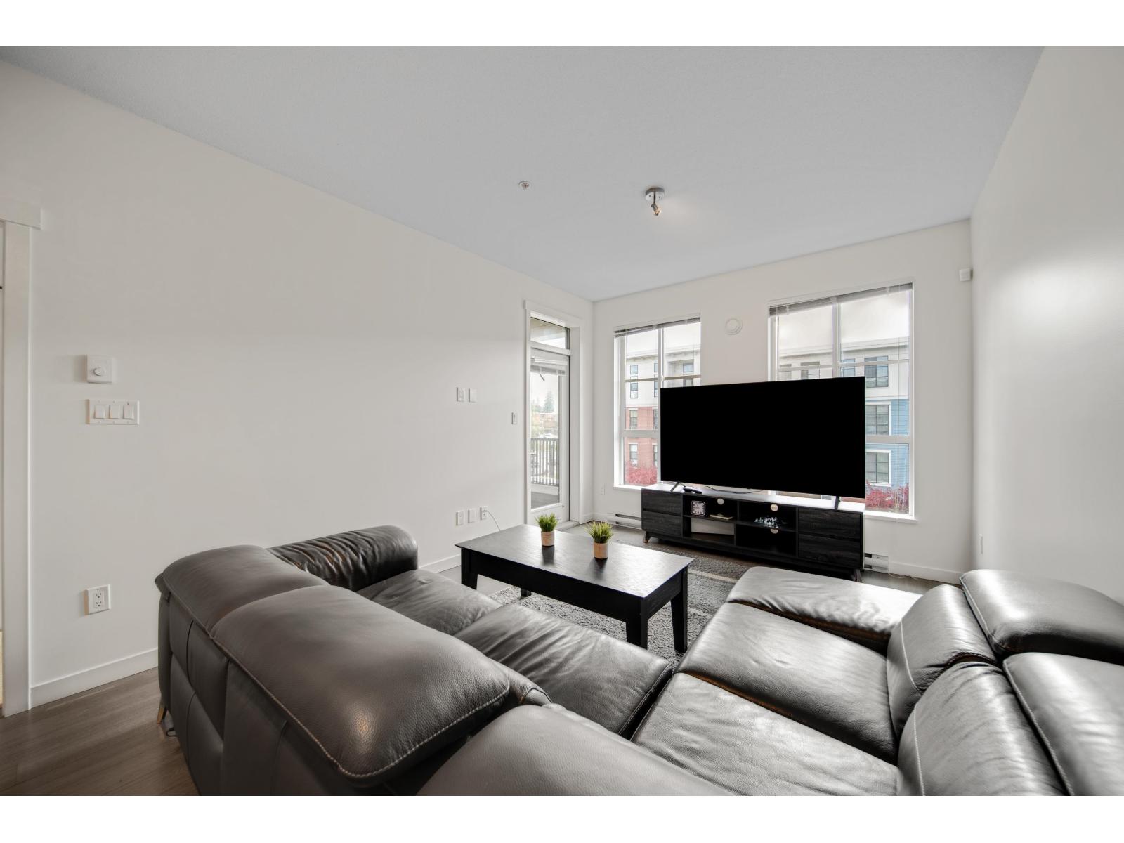 320 15137 33 Avenue, Surrey, British Columbia  V3Z 0Y1 - Photo 8 - R3061402