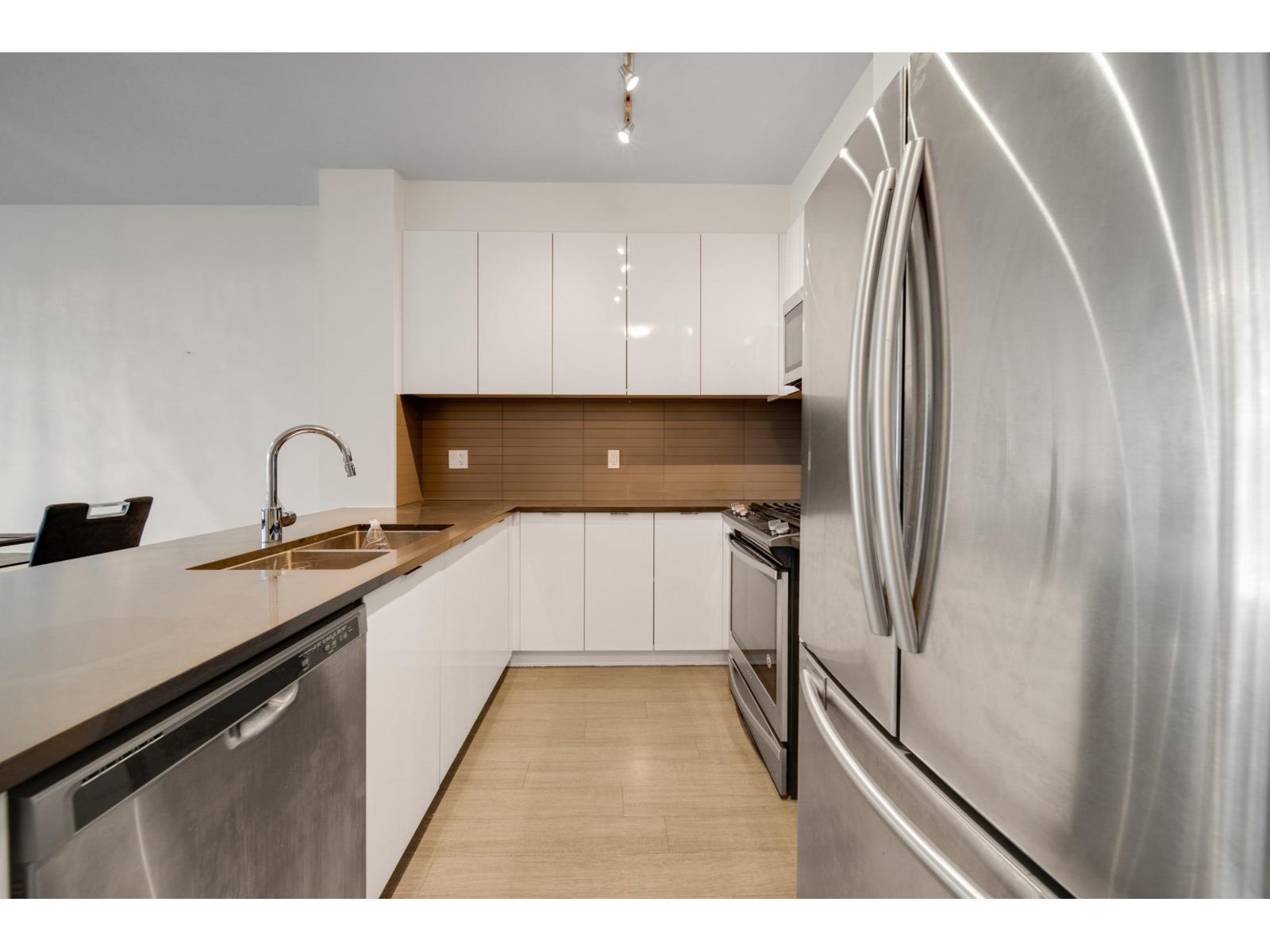 320 15137 33 Avenue, Surrey, British Columbia  V3Z 0Y1 - Photo 5 - R3061402