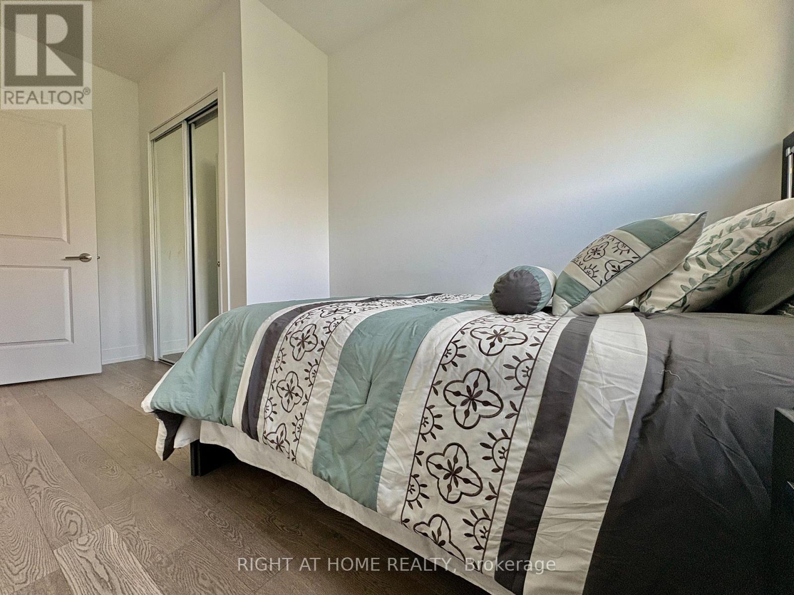 211 - 1085 Douglas Mccurdy Common, Mississauga, Ontario  L5G 0C6 - Photo 13 - W12535292