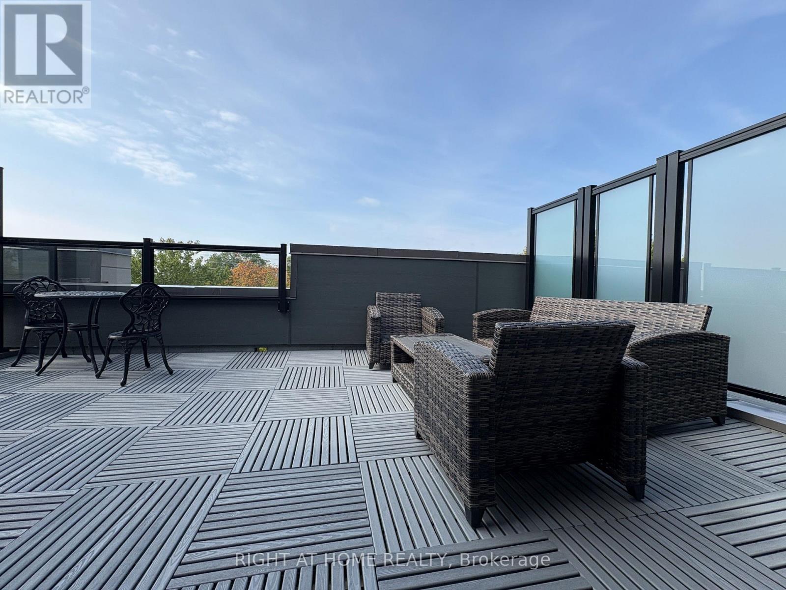 211 - 1085 Douglas Mccurdy Common, Mississauga, Ontario  L5G 0C6 - Photo 4 - W12535292