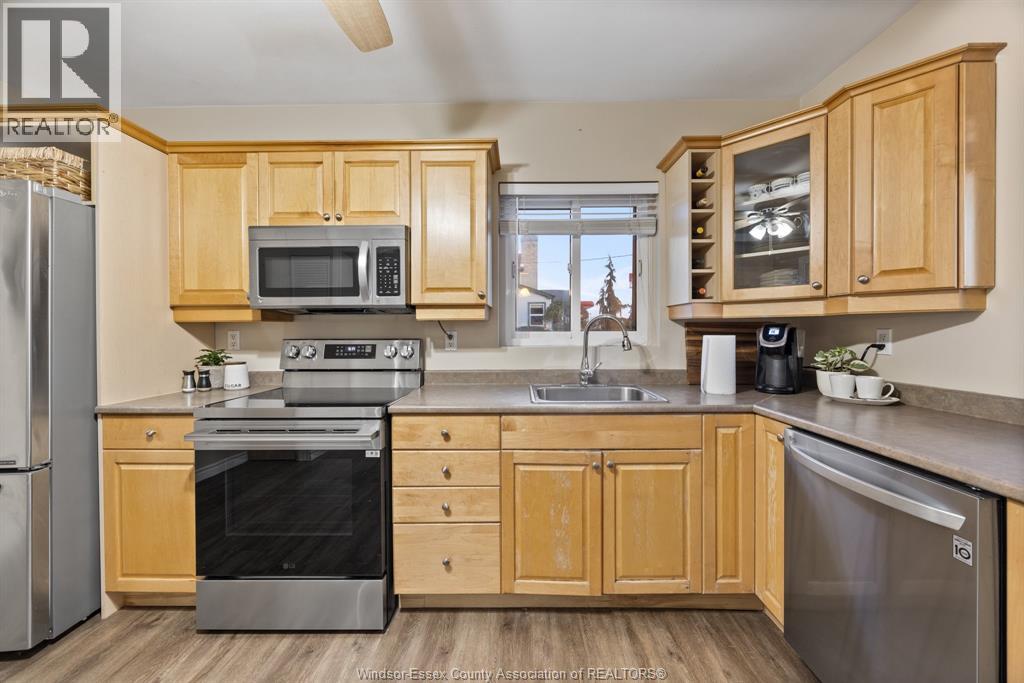 7092 Highway 3, Tecumseh, Ontario N0R 1K0 - Photo 12 - 25028552