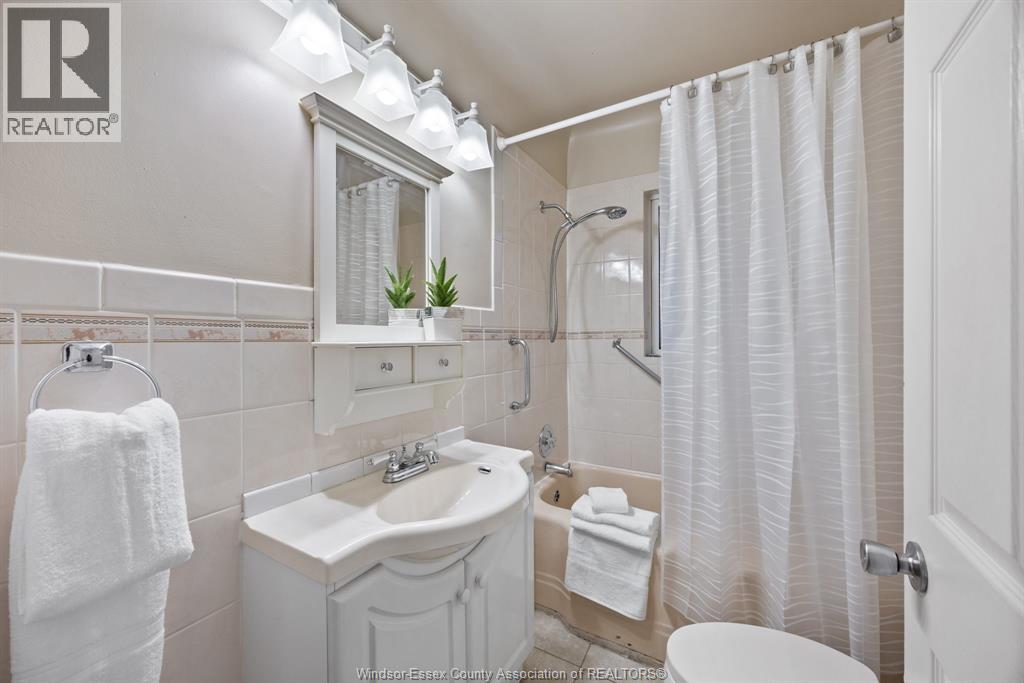 7092 Highway 3, Tecumseh, Ontario N0R 1K0 - Photo 19 - 25028552