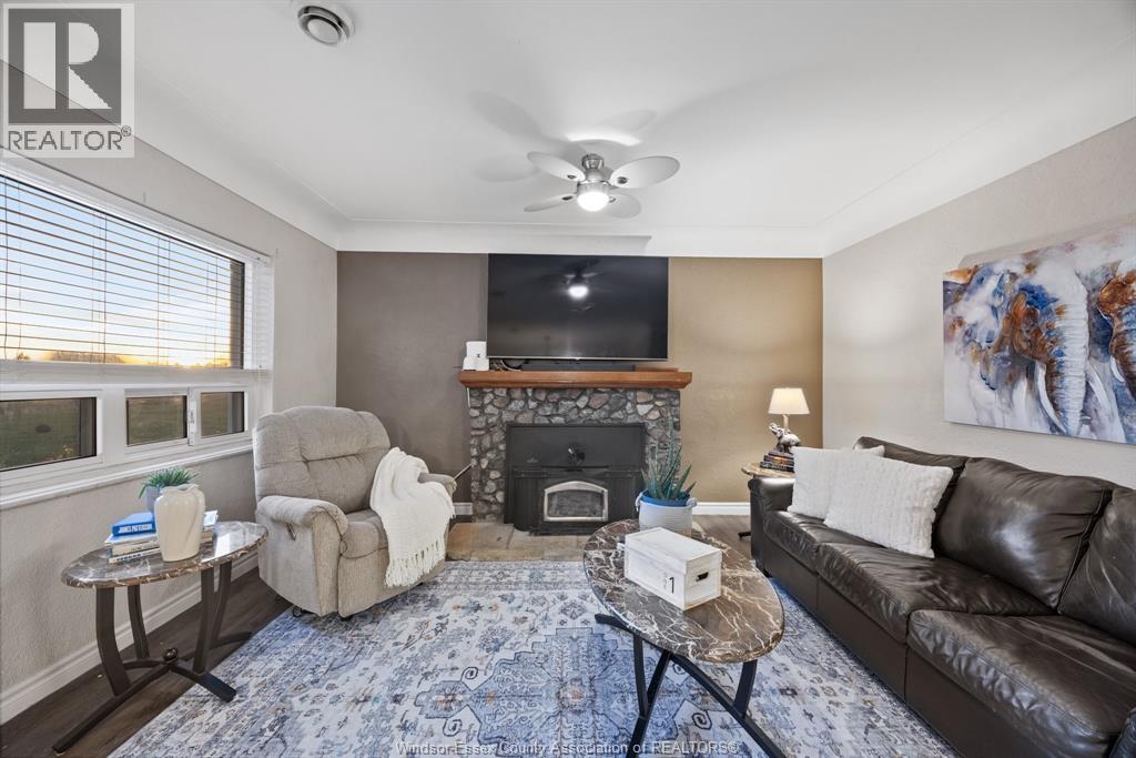 7092 Highway 3, Tecumseh, Ontario N0R 1K0 - Photo 6 - 25028552