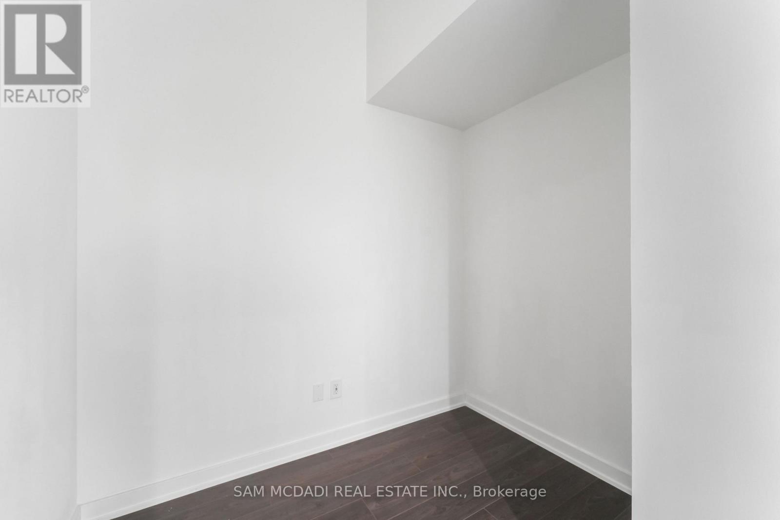 813 - 28 Ann Street, Mississauga, Ontario  L5G 0E1 - Photo 6 - W12534420