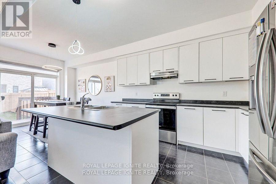 35 Peter Hogg Court, Whitby, Ontario  L1P 0N2 - Photo 13 - E12535356