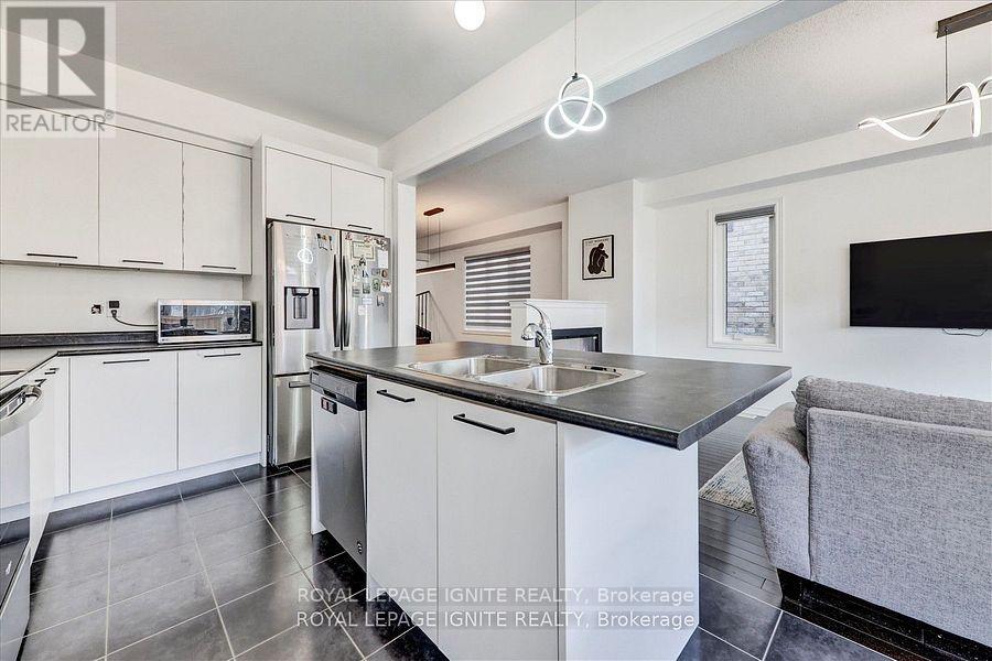 35 Peter Hogg Court, Whitby, Ontario  L1P 0N2 - Photo 15 - E12535356