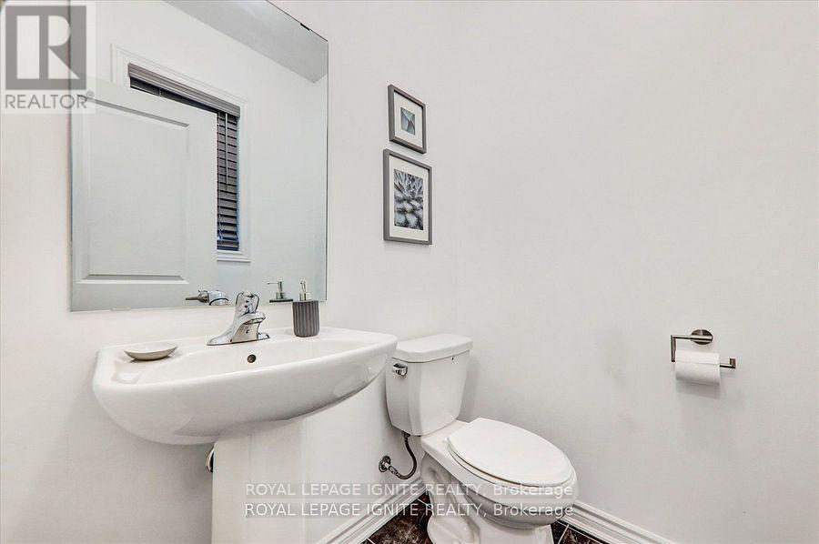 35 Peter Hogg Court, Whitby, Ontario  L1P 0N2 - Photo 7 - E12535356