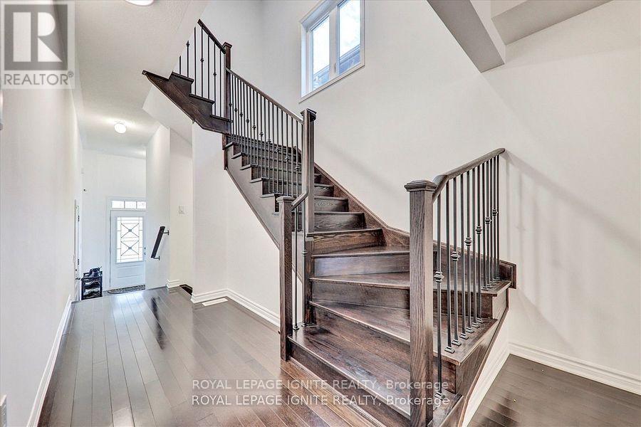 35 Peter Hogg Court, Whitby, Ontario  L1P 0N2 - Photo 8 - E12535356