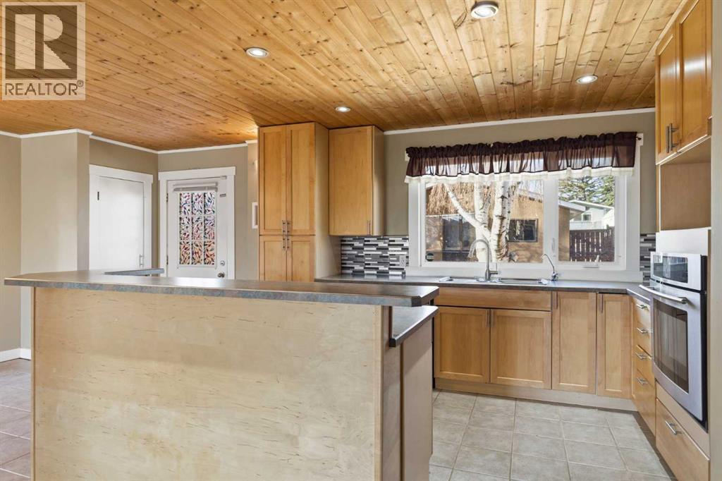 803 Forlee Drive Se, Calgary, Alberta  T2A 2E6 - Photo 9 - A2249645