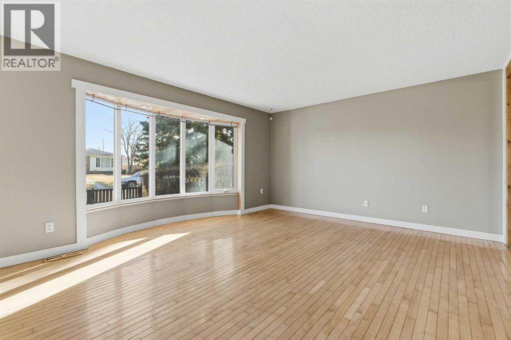 803 Forlee Drive Se, Calgary, Alberta  T2A 2E6 - Photo 12 - A2249645