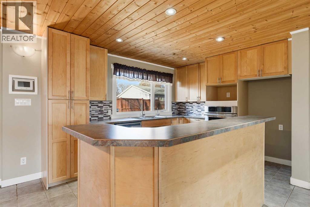 803 Forlee Drive Se, Calgary, Alberta  T2A 2E6 - Photo 3 - A2249645