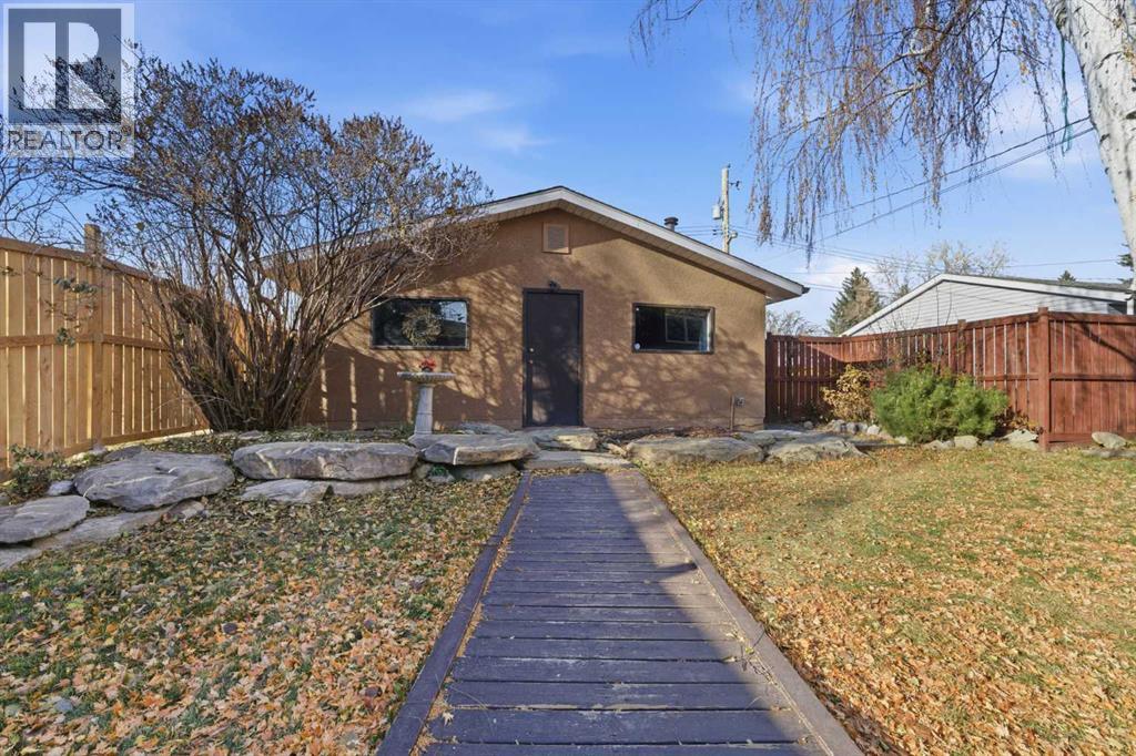 803 Forlee Drive Se, Calgary, Alberta  T2A 2E6 - Photo 34 - A2249645