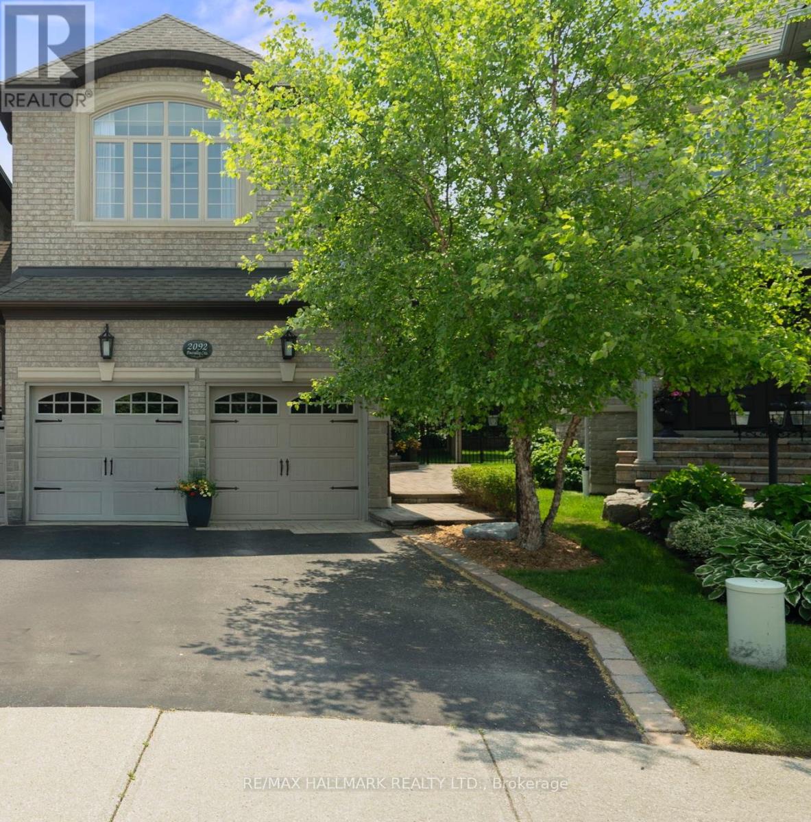 2092 PINEVALLEY CRESCENT, Oakville, Ontario
