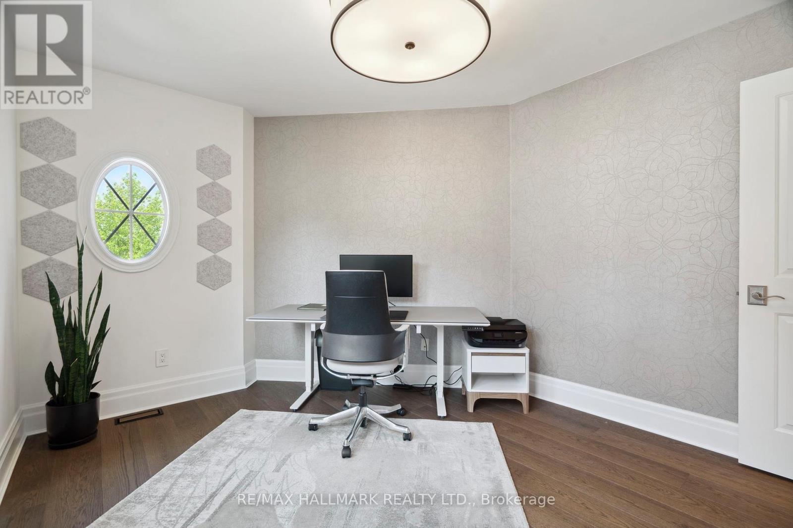 2092 Pinevalley Crescent, Oakville, Ontario  L6H 6L8 - Photo 27 - W12535312