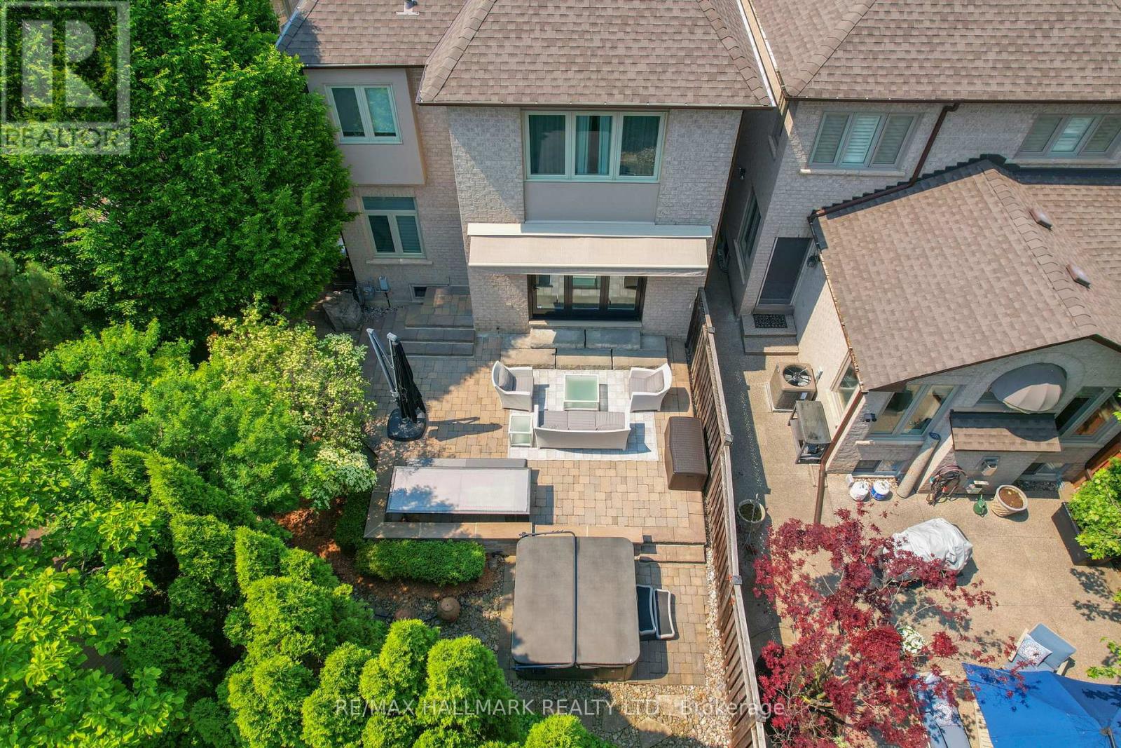 2092 Pinevalley Crescent, Oakville, Ontario  L6H 6L8 - Photo 46 - W12535312