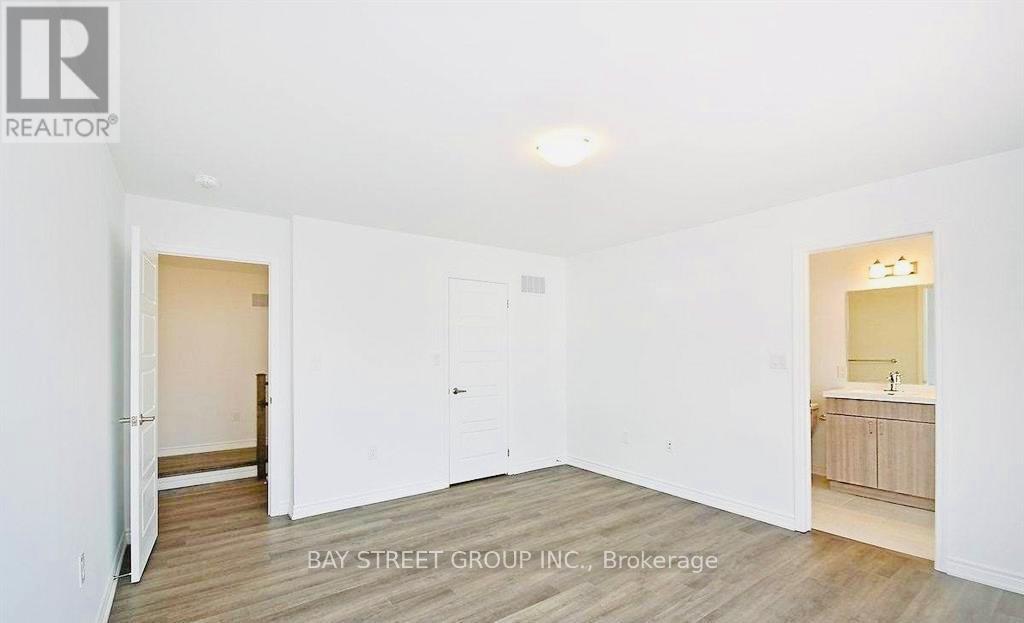 29 - 980 Logan Drive, Milton, Ontario  L9E 1T1 - Photo 13 - W12535346