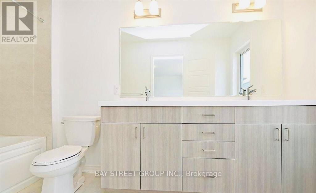 29 - 980 Logan Drive, Milton, Ontario  L9E 1T1 - Photo 15 - W12535346