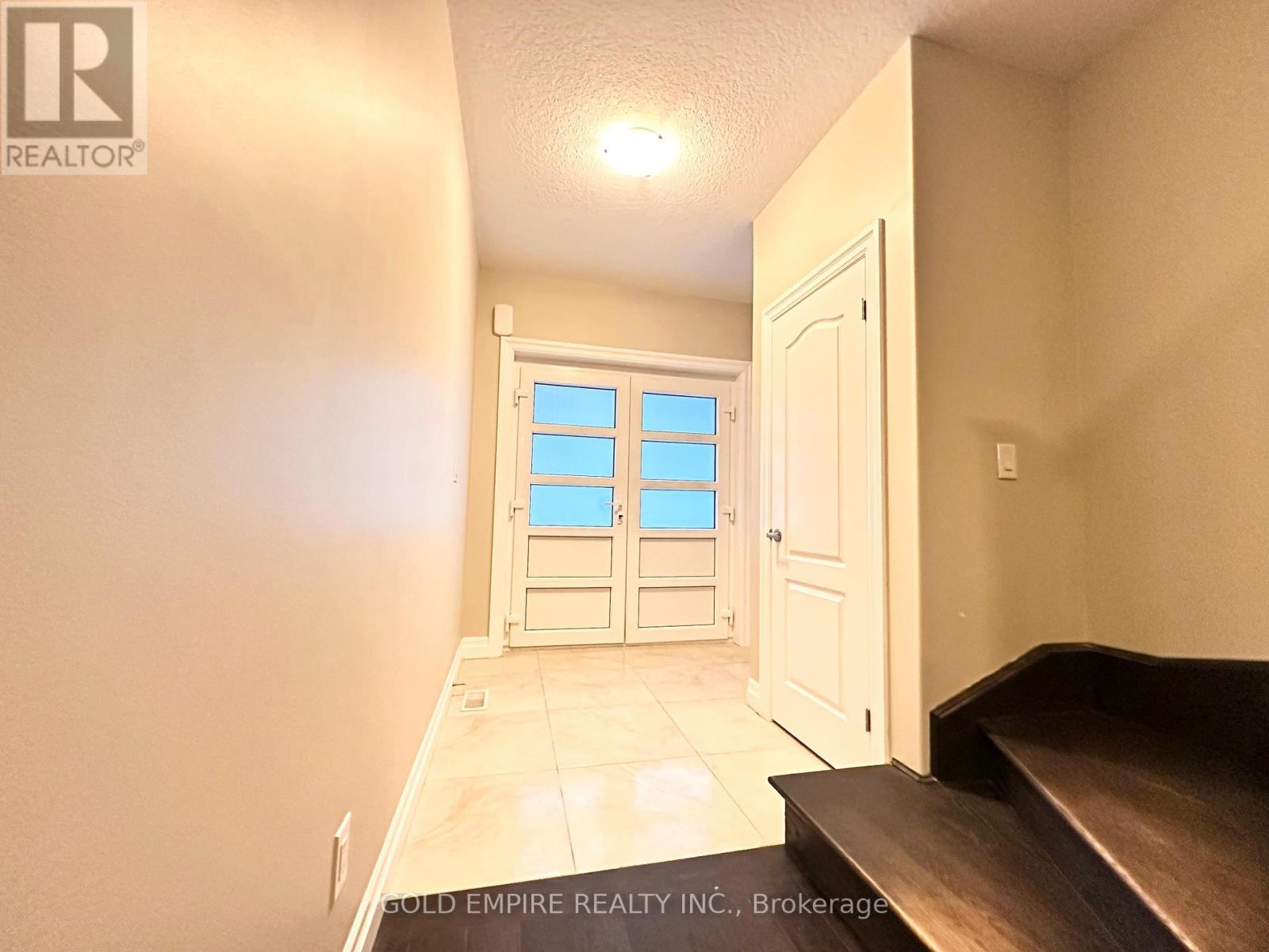 817 Killarney Drive, London North, Ontario  N5X 0C7 - Photo 6 - X12535380