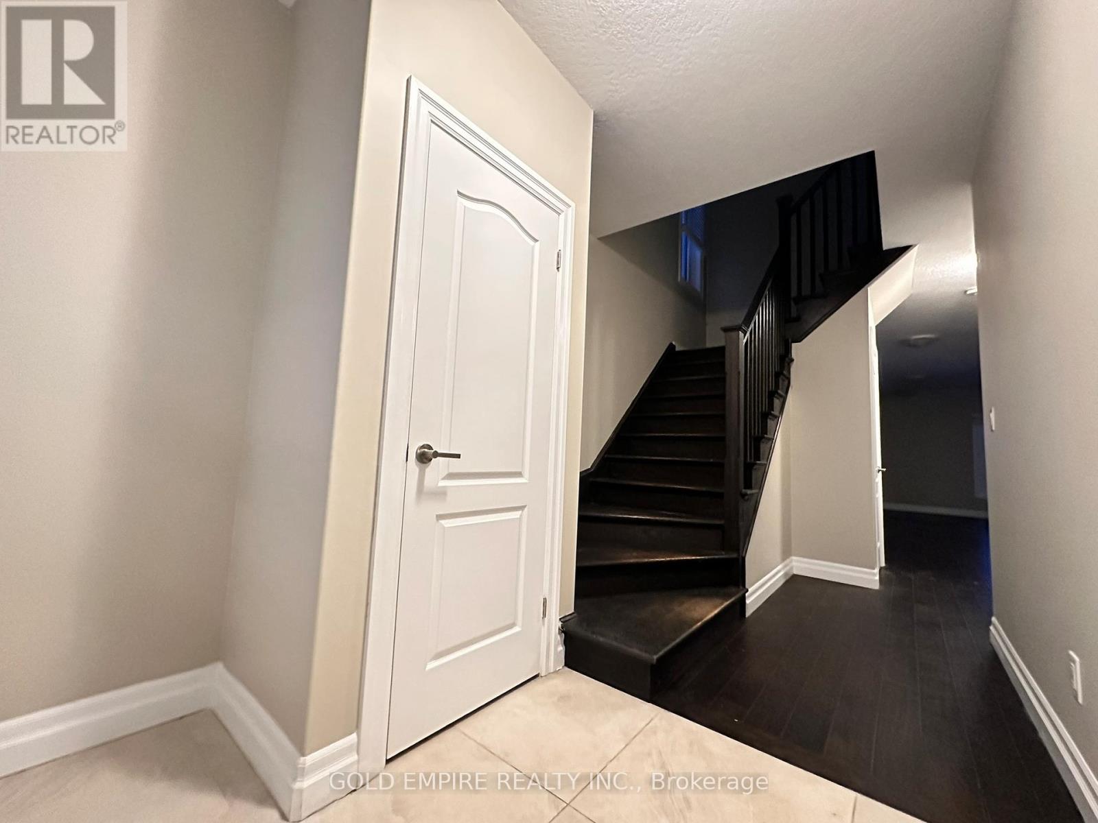 817 Killarney Drive, London North, Ontario  N5X 0C7 - Photo 7 - X12535380