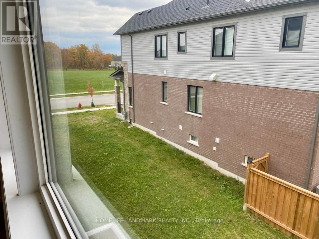 109 Yale Drive, Hamilton, Ontario  L0R 1W0 - Photo 13 - X12535306