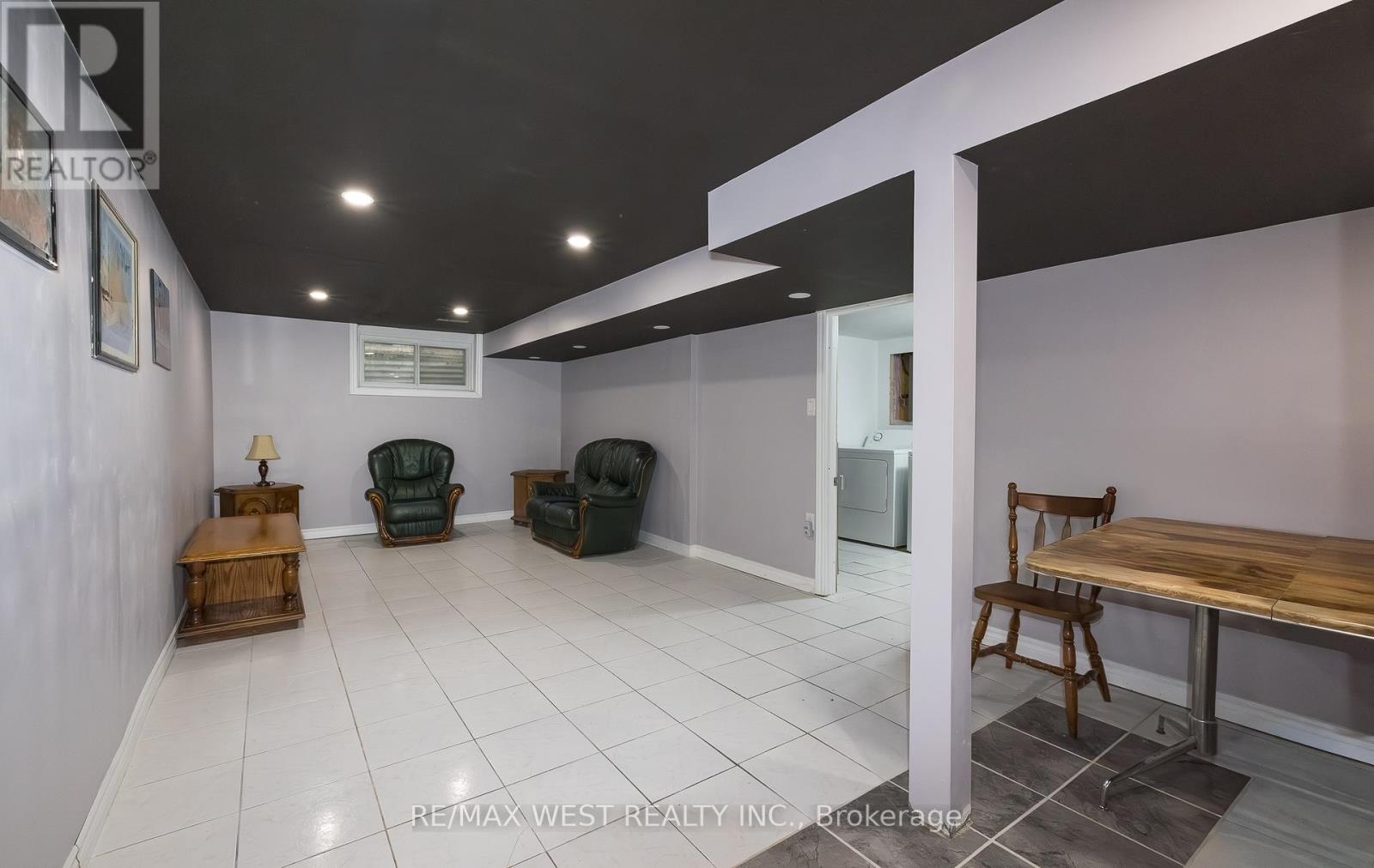 7812 Kittridge Drive, Mississauga, Ontario  L4T 3J6 - Photo 27 - W12533488