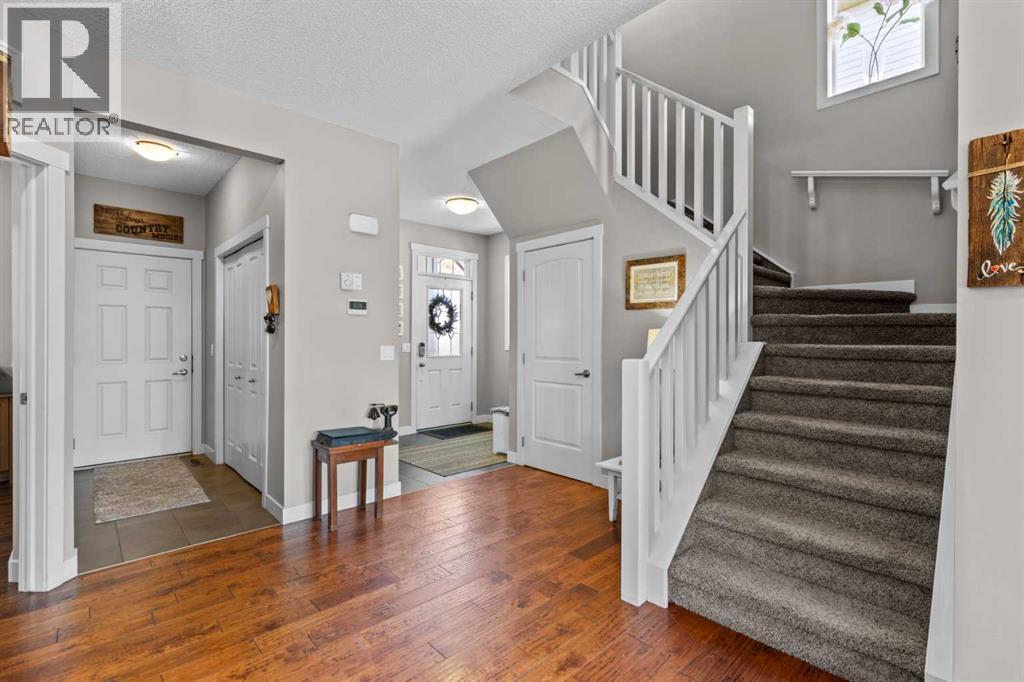 89 Heritage Hill, Cochrane, Alberta  T4C 0L3 - Photo 4 - A2266562
