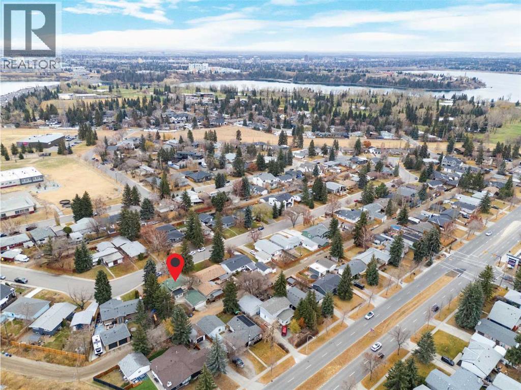 6407 Lombardy Crescent Sw, Calgary, Alberta  T3E 5R3 - Photo 44 - A2269733