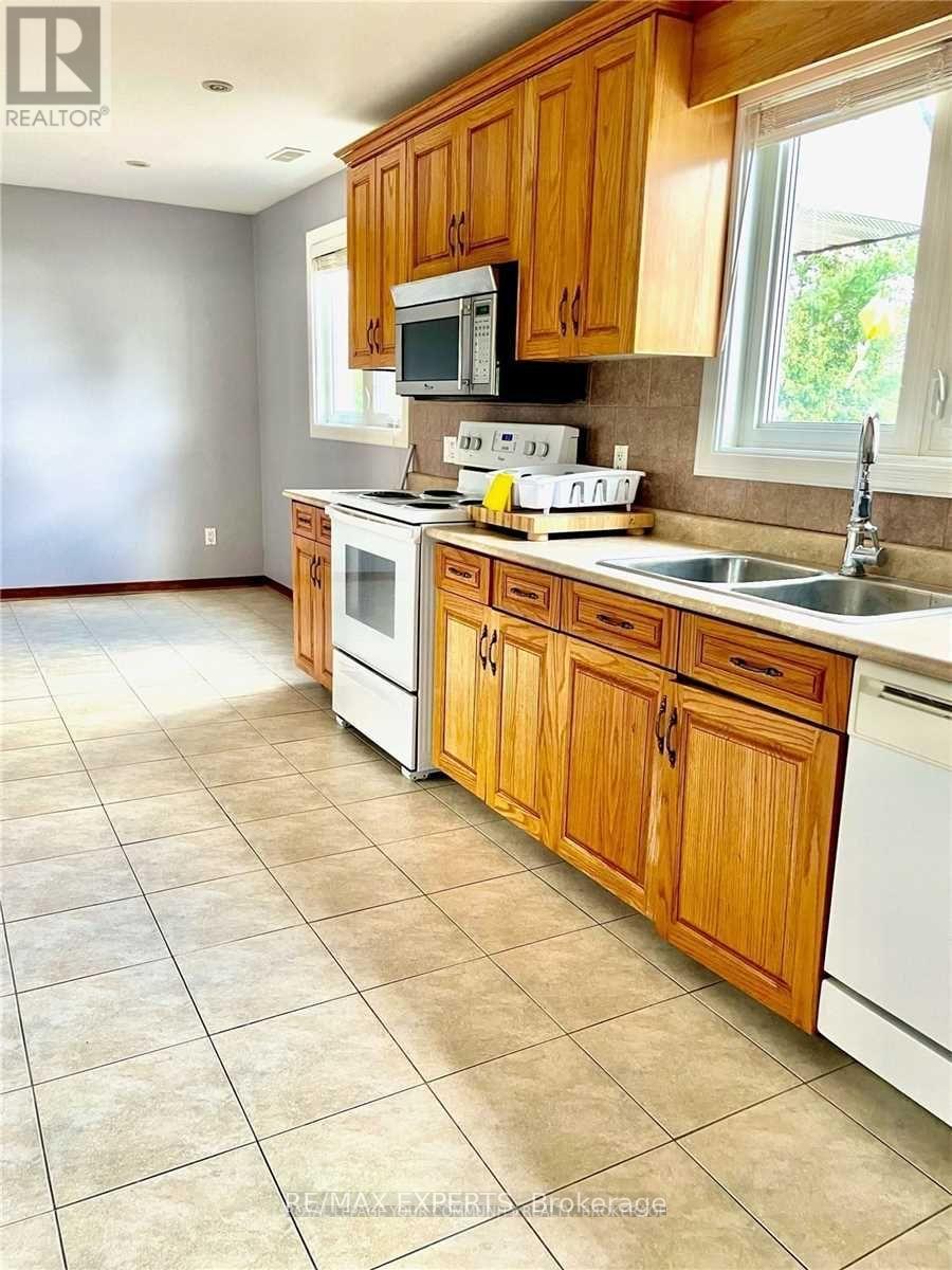 7440 17th Side Road, King, Ontario  L0G 1T0 - Photo 38 - N12535392