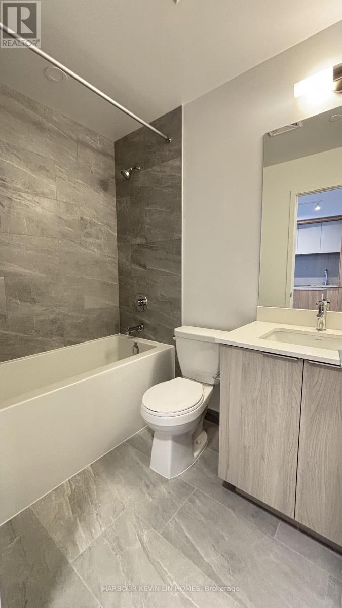 1606 - 395 Square One Drive, Mississauga, Ontario  L5B 0P6 - Photo 9 - W12535378