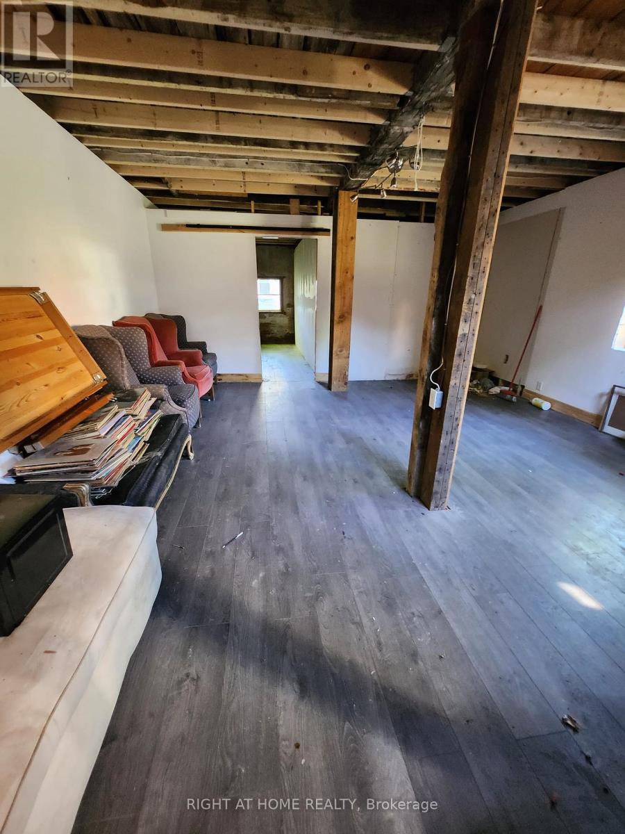 Garage - 171 King Street W, Hamilton, Ontario  L9H 1V3 - Photo 12 - X12535384