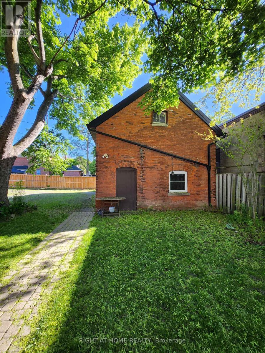 Garage - 171 King Street W, Hamilton, Ontario  L9H 1V3 - Photo 4 - X12535384