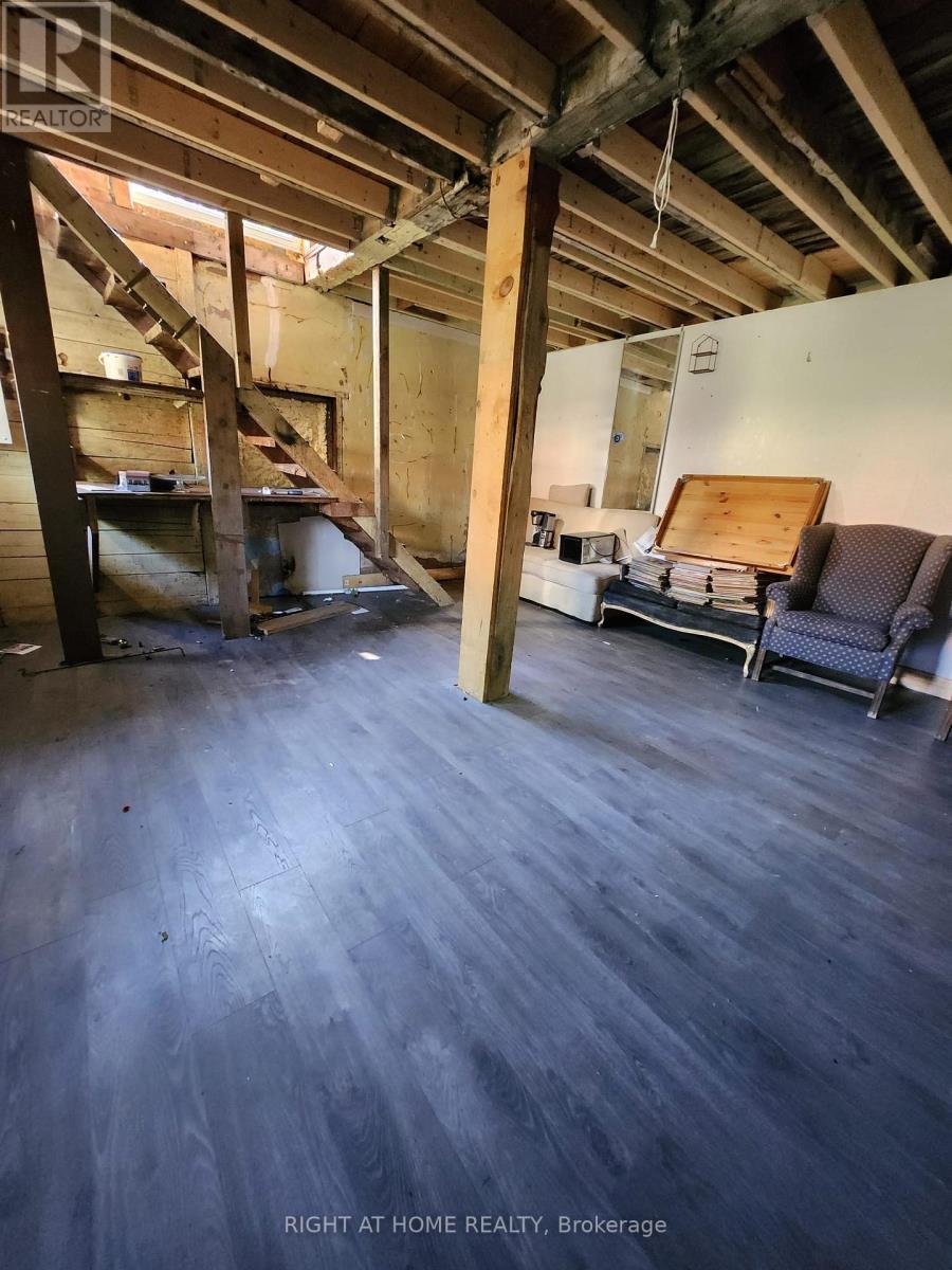 Garage - 171 King Street W, Hamilton, Ontario  L9H 1V3 - Photo 9 - X12535384