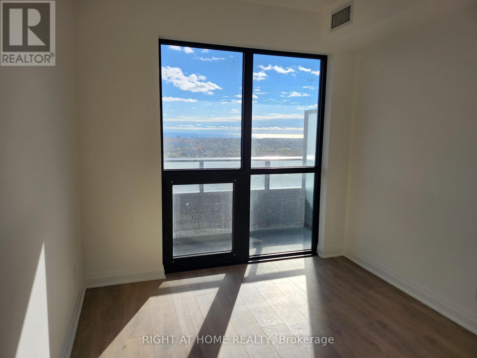 2602 - 4015 The Exchange Street, Mississauga, Ontario L5B 0N9 - Photo 26 - W12526290