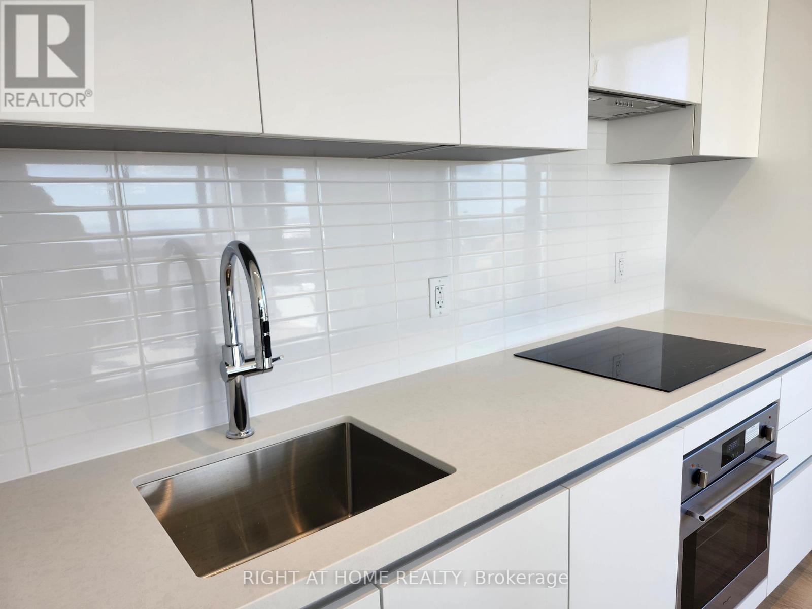 2602 - 4015 The Exchange Street, Mississauga, Ontario L5B 0N9 - Photo 24 - W12526290