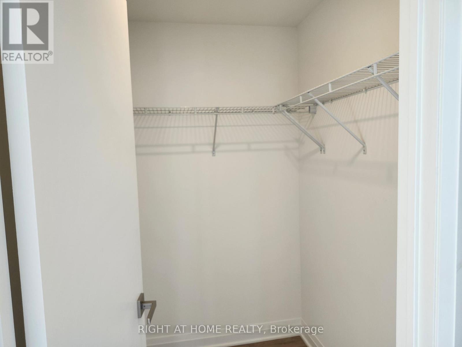 2602 - 4015 The Exchange Street, Mississauga, Ontario L5B 0N9 - Photo 27 - W12526290