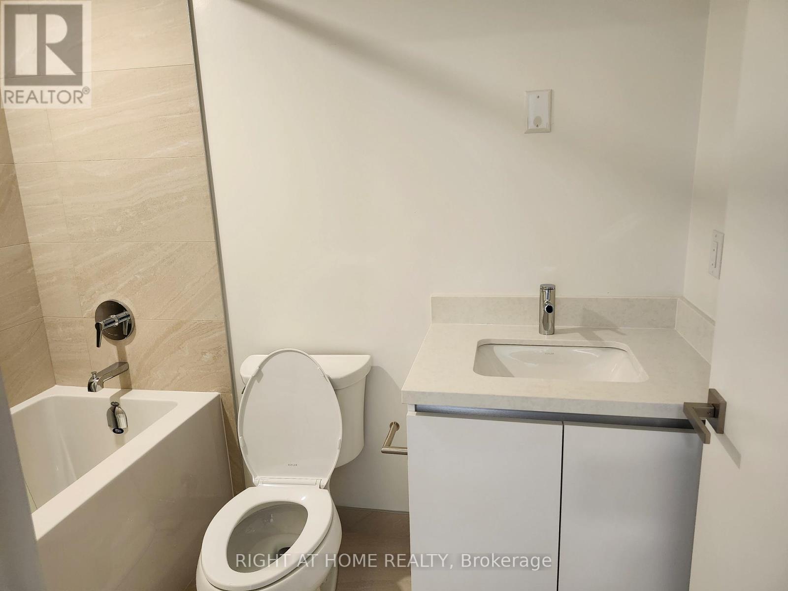 2602 - 4015 The Exchange Street, Mississauga, Ontario L5B 0N9 - Photo 28 - W12526290