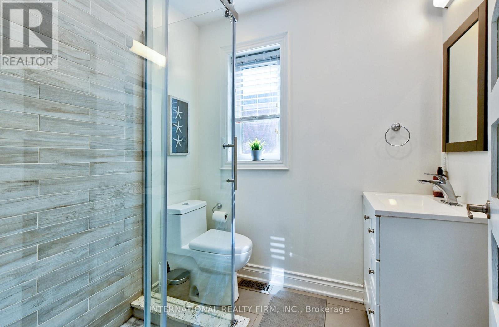 717 Palmerston Avenue, Toronto, Ontario  M6G 2R2 - Photo 20 - C12535440