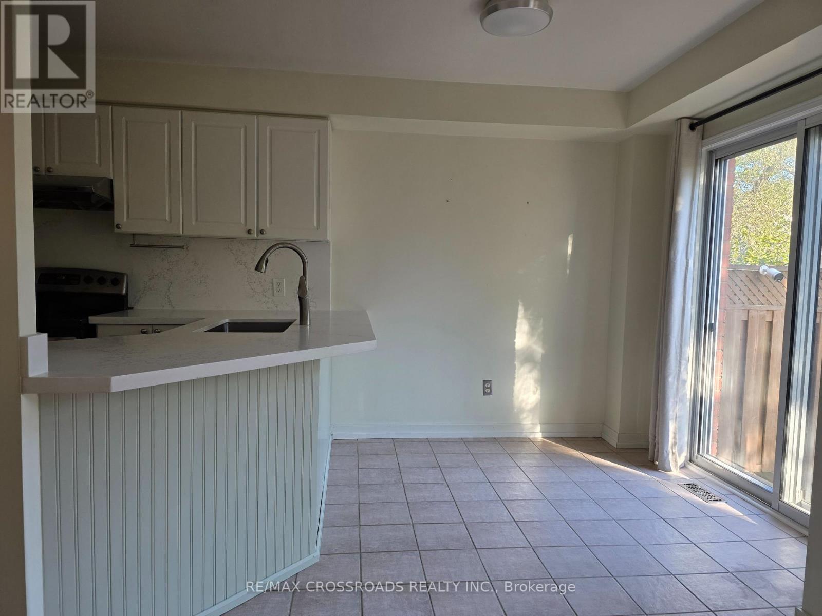 1725 Woodgate Trail, Oshawa, Ontario  L1G 8B4 - Photo 14 - E12535442