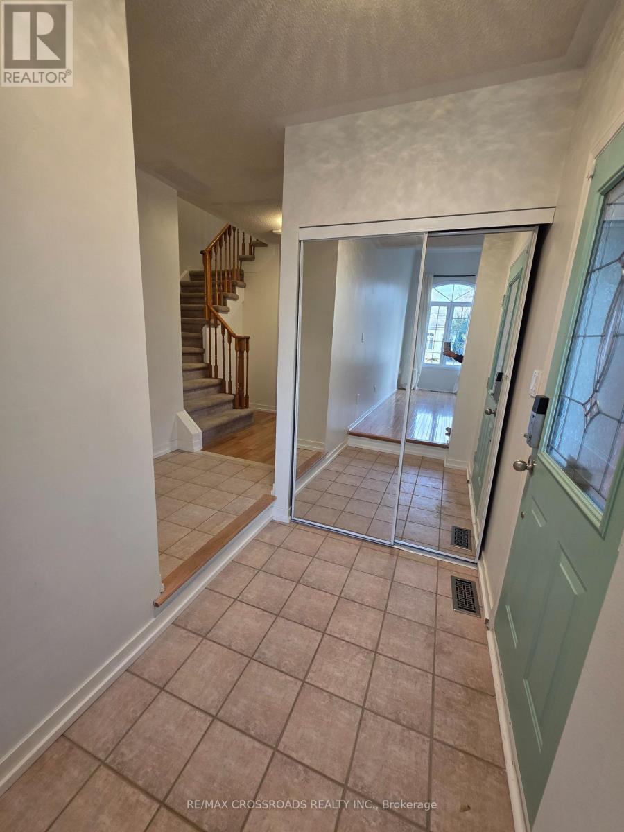 1725 Woodgate Trail, Oshawa, Ontario  L1G 8B4 - Photo 4 - E12535442