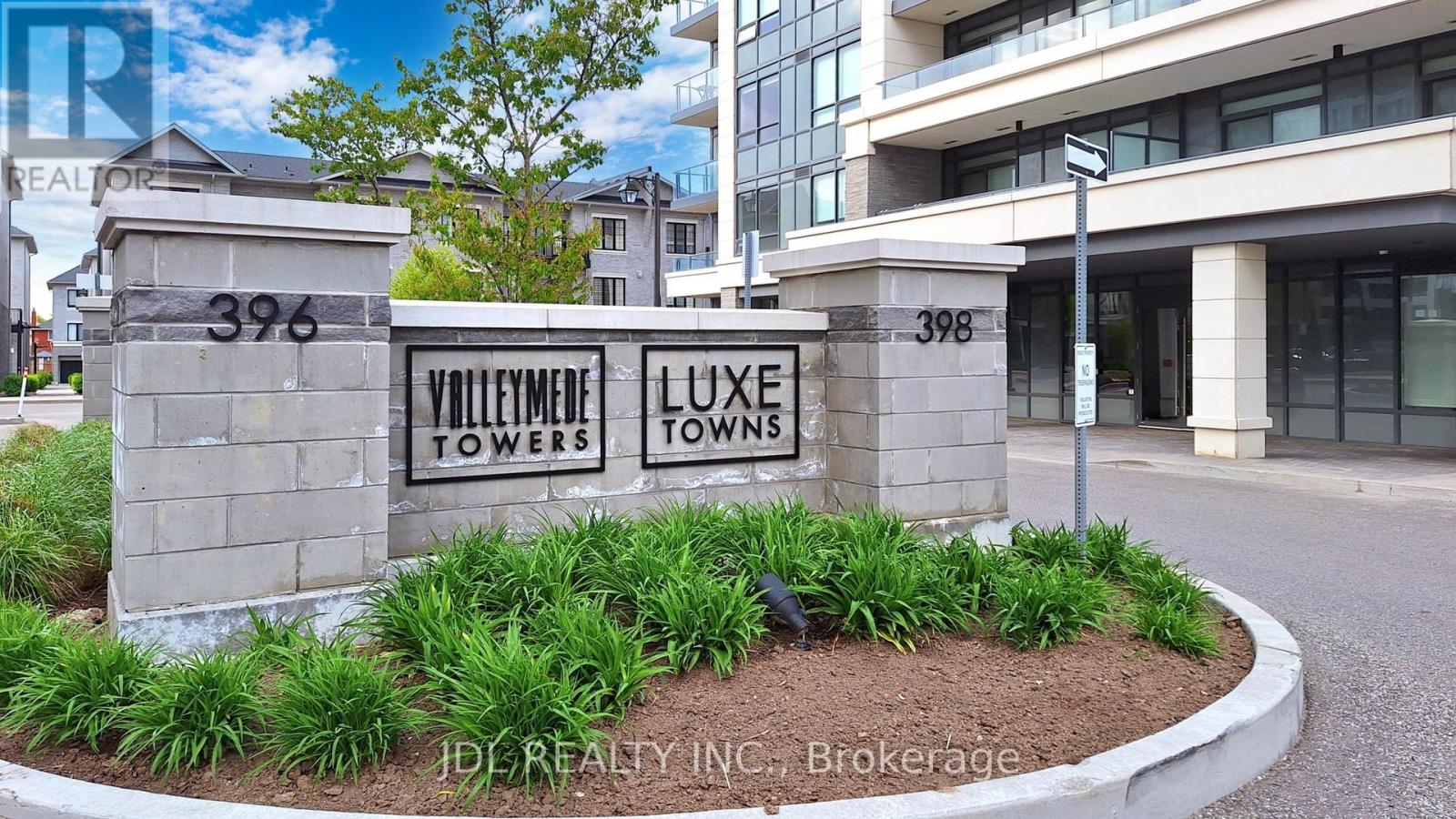 803 - 398 Highway 7 E, Richmond Hill, Ontario  L4B 0G6 - Photo 3 - N12420467