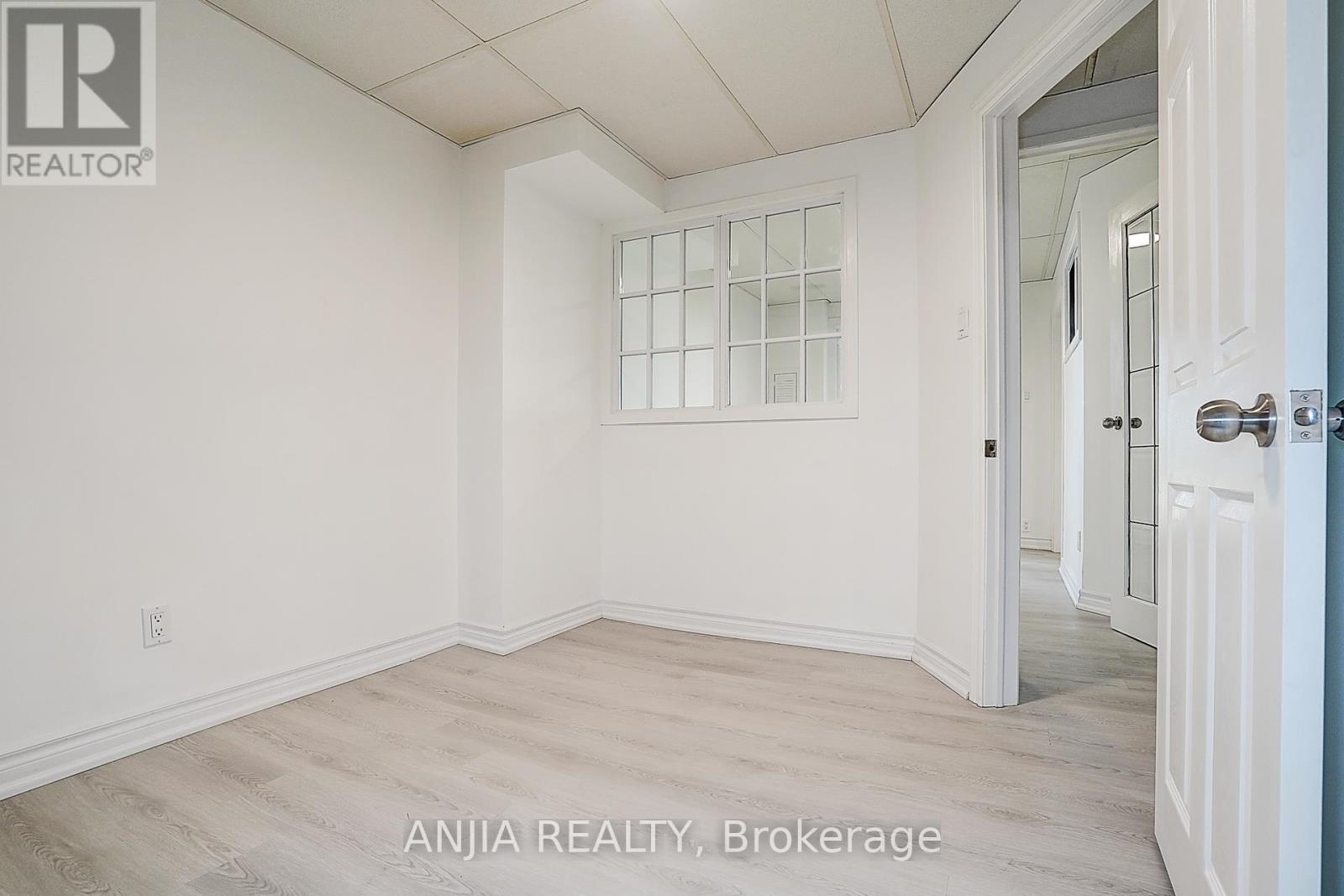 (Lower Level)40 Foxglove Court, Markham, Ontario  L3R 3Y3 - Photo 4 - N12535410